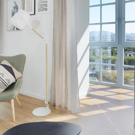 H Suite3b By Smiling Apartment Hondarribia