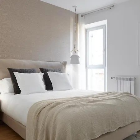Apartment H Suite3b By Smiling