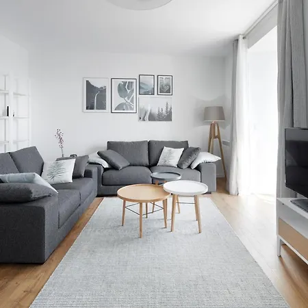 Apartment H Suite3b By Smiling
