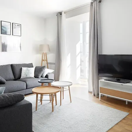Apartment H Suite3b By Smiling