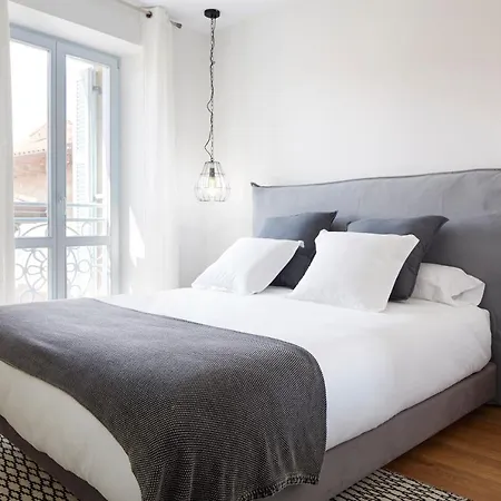 H Suite3b By Smiling Hondarribia